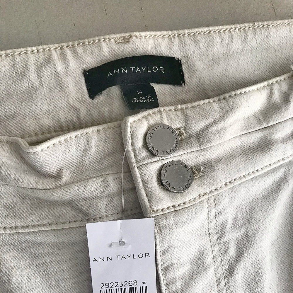 NWT Ann Taylor The Easy Straight Off White in 14 Regular
